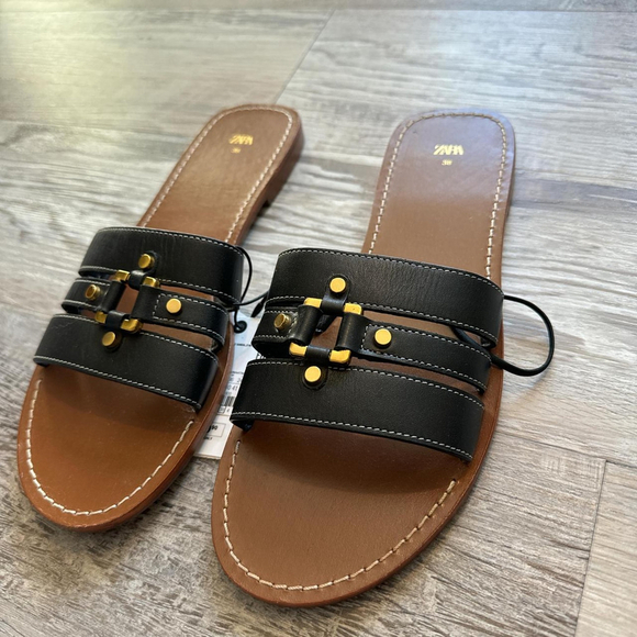 sandals - Picture 4 of 7